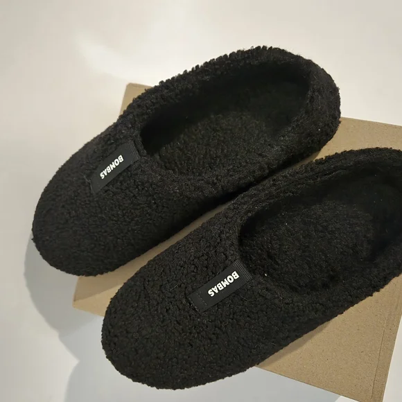 Bombas Black Slippers - Picture 2 of 6